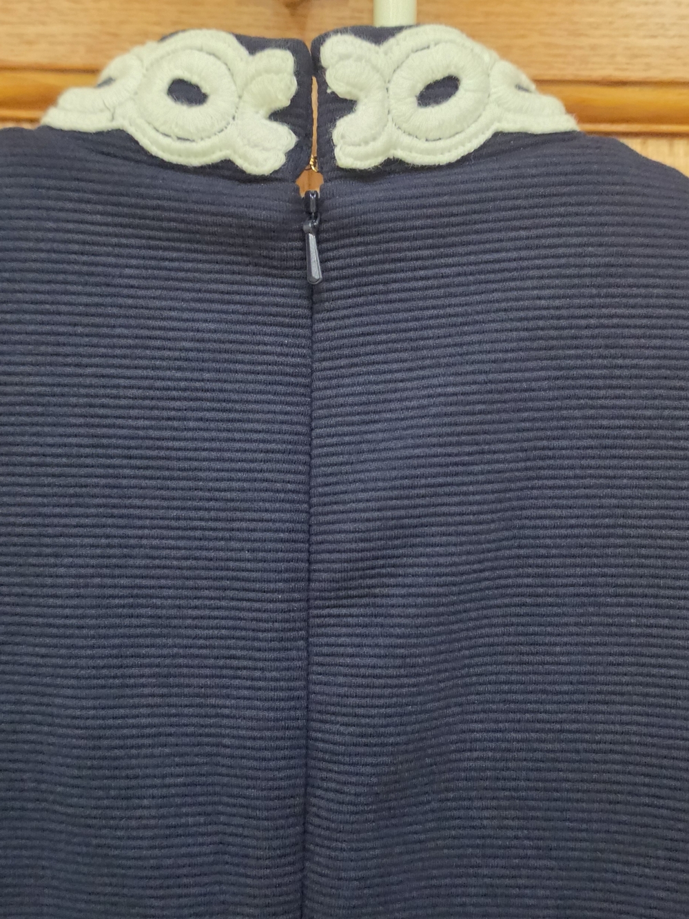 Lilly Pulitzer Callista Dress navy sleeveless dress w/gold lace details, XS, pre - Picture 6 of 16